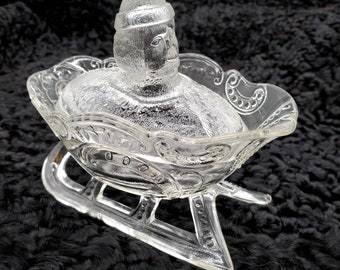 Vintage Santa Glass Dish, Santa on His Sleigh, Perfect for Candy, as a Gift Box, Trinket Box, Jewelry Box