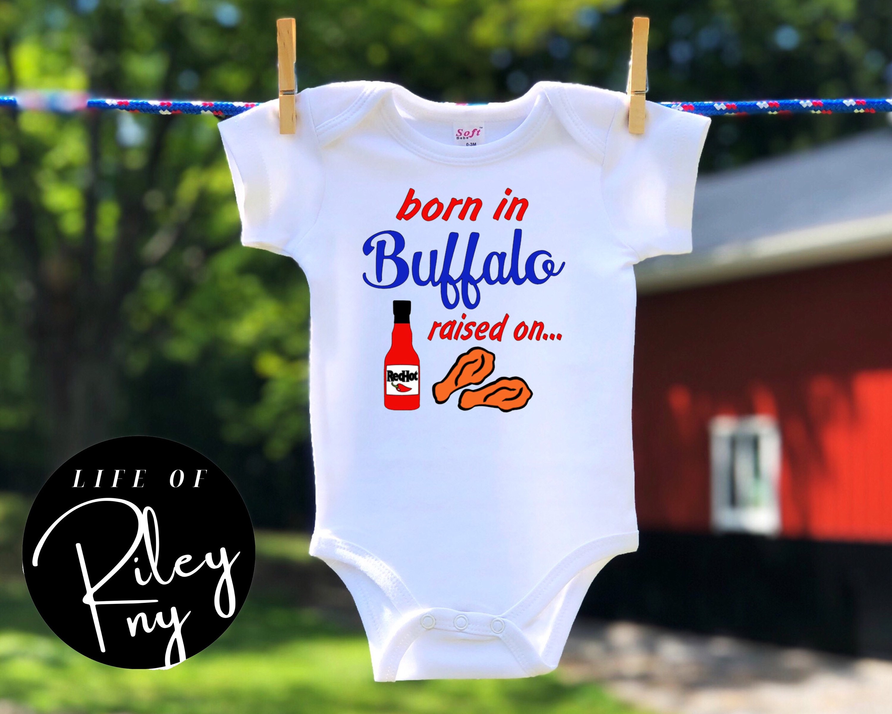 Chicken Wing-Themed Apparel : Buffalo Wild Wings apparel collection