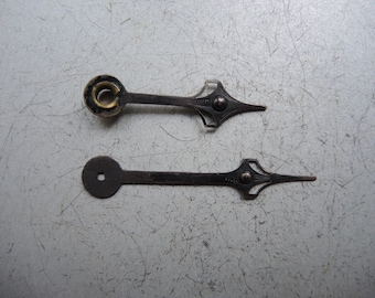Antike Massive Metall Uhrzeiger von PHS P. Haas Uhrwerk / Wanduhr Gustav Becker Mauthe HAC Teile Restaurierung Kunstbedarf H12