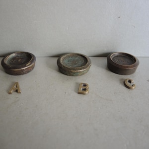ONE!!! Antique solid Brass Weight for Scale / 2 Oz Scale Weight / Brass Scale / Hallmarked Scale Weight / collectible paperweight décor E