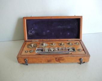 Antique England made Solid Brass Weights set in original Wooden Box / Brass Scale Weights Rustic Kitchen Décor / collectible paperweight