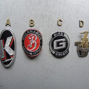 ONE!!! Genuine Vintage Bicycle Head Badge / Original Bike Bicycle Brand aluminum light Metal Plate Collectors Badge / bike plaque sign G