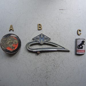 ONE!!! Genuine Vintage Bicycle Head Badge / Original Bike Bicycle Brand Solid Brass Metal Plate Collectors Badge / bike plaque sign L