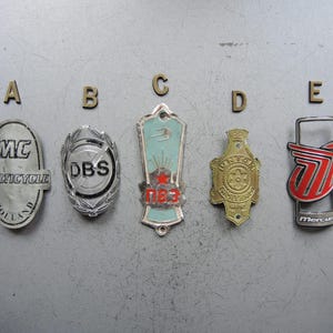 ONE!!! Genuine Vintage Bicycle Head Badge / Original Bike Bicycle Brand aluminum light Metal Plate Collectors Badge / bike plaque sign M