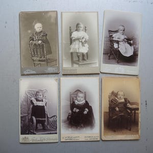 Conjunto de 6 tarjetas de gabinete antiguas pequeñas originales / Bebé en silla / Retrato para enmarcar / Foto infantil / Interior de gabinete de hogar Shabby Chic S8