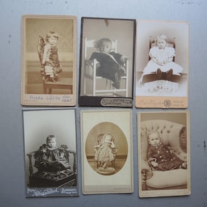 Conjunto de 6 tarjetas de gabinete antiguas pequeñas originales / Bebé en silla / Retrato para enmarcar / Foto infantil / Interior de gabinete de hogar Shabby Chic S11