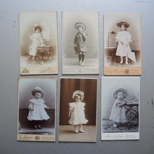 Conjunto de 6 tarjetas de gabinete antiguas pequeñas originales / Niña con calor / Retrato para enmarcar / Foto infantil / Interior de gabinete de hogar Shabby Chic S3
