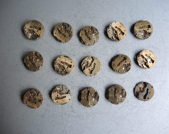 Lote de 15 movimientos de relojes antiguos de calibre similar / Suministros Steampunk / Suministros de piezas de relojes / movimientos de relojes / arte steampunk P17