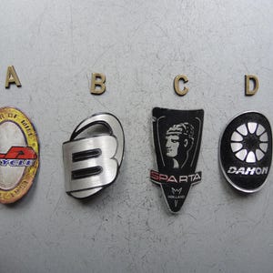 ONE!!! Genuine Vintage Bicycle Head Badge / Original Bike Bicycle Brand aluminum light Metal Plate Collectors Badge / bike plaque sign H