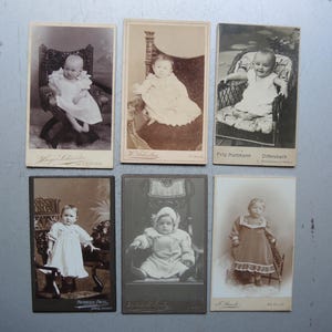 Conjunto de 6 tarjetas de gabinete antiguas pequeñas originales / Bebé en silla / Retrato para enmarcar / Foto infantil / Interior de gabinete de hogar Shabby Chic S25