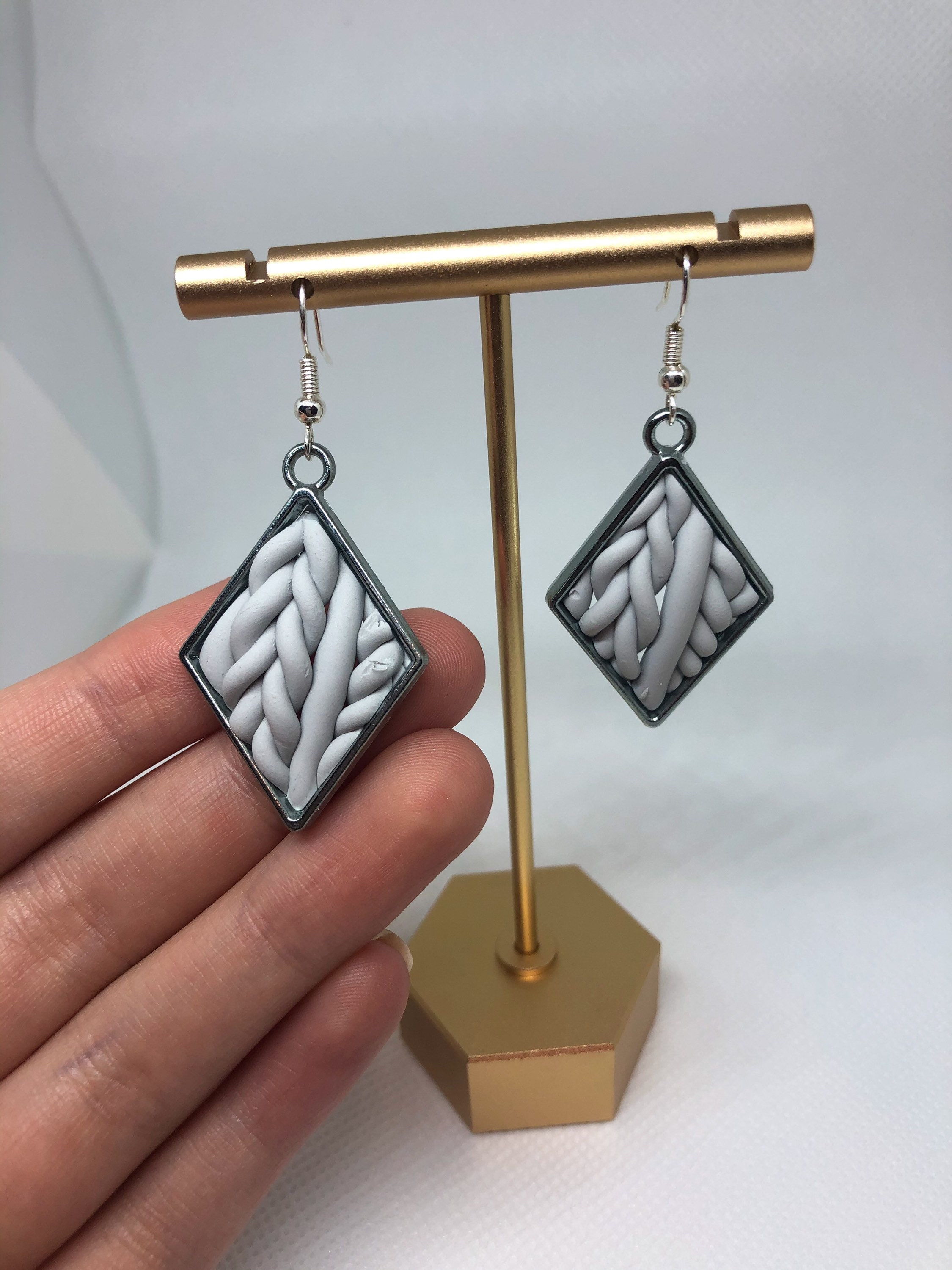 Sweater earrings Clearance