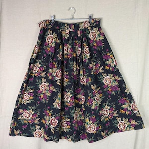 VINTAGE Seperate Issue Navy Floral Skirt | 16
