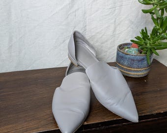 Zapatos planos D'Orsay de cuero gris de lujo para mujer de Vince con punta puntiaguda / 7