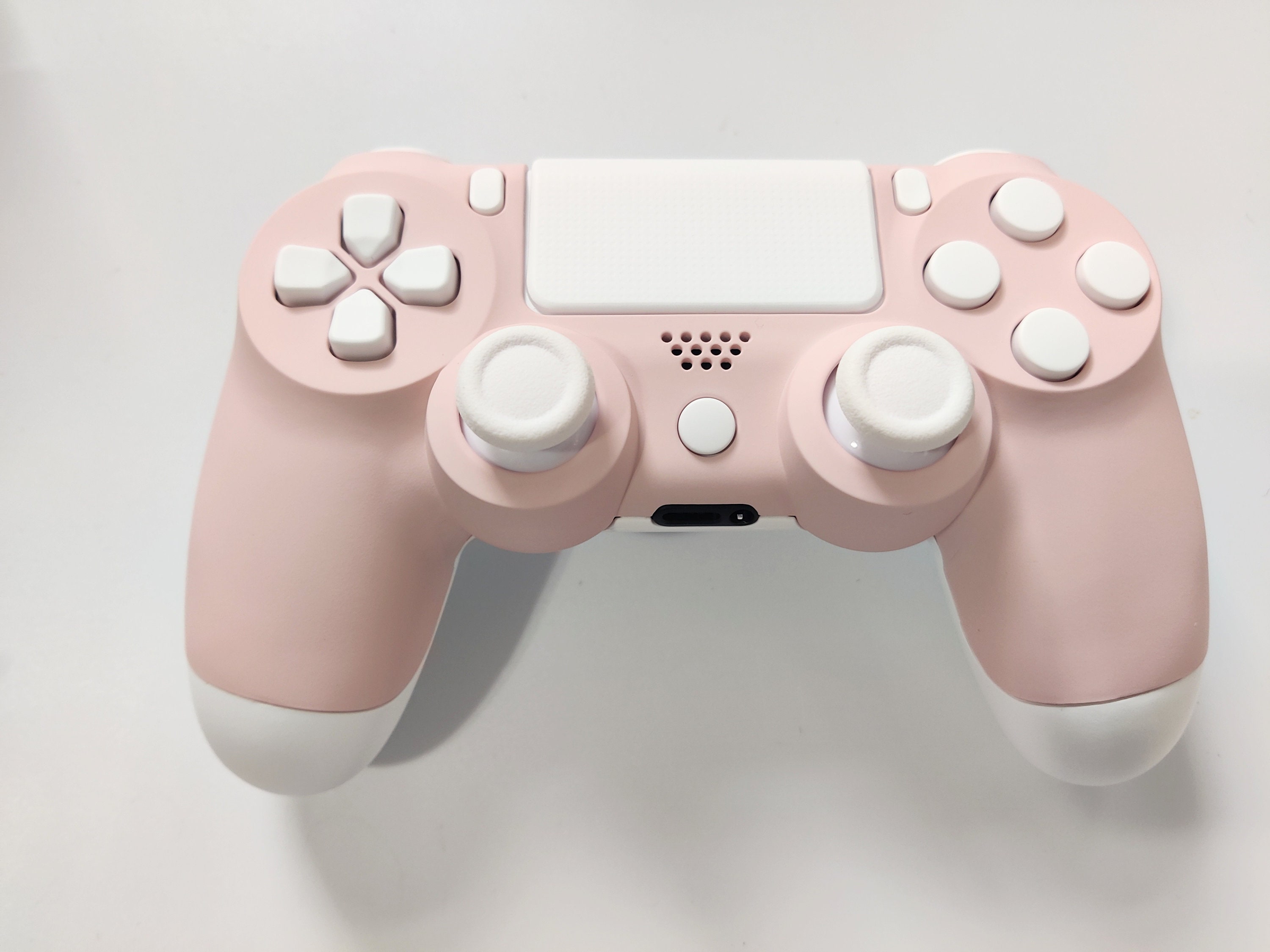 Pink ps4 on sale controller light