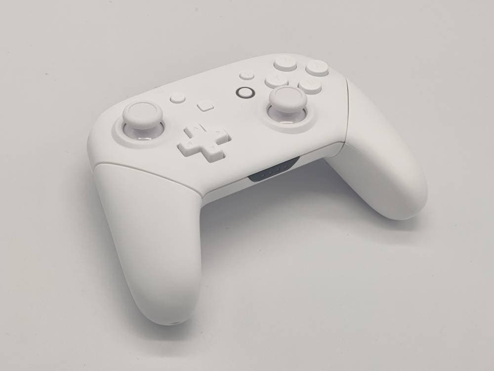 Nintendo Switch 純正Proコン ホワイト カスタム シェル新品 カスタム Nintendo Switch Pro コントローラー ホワイト シェル