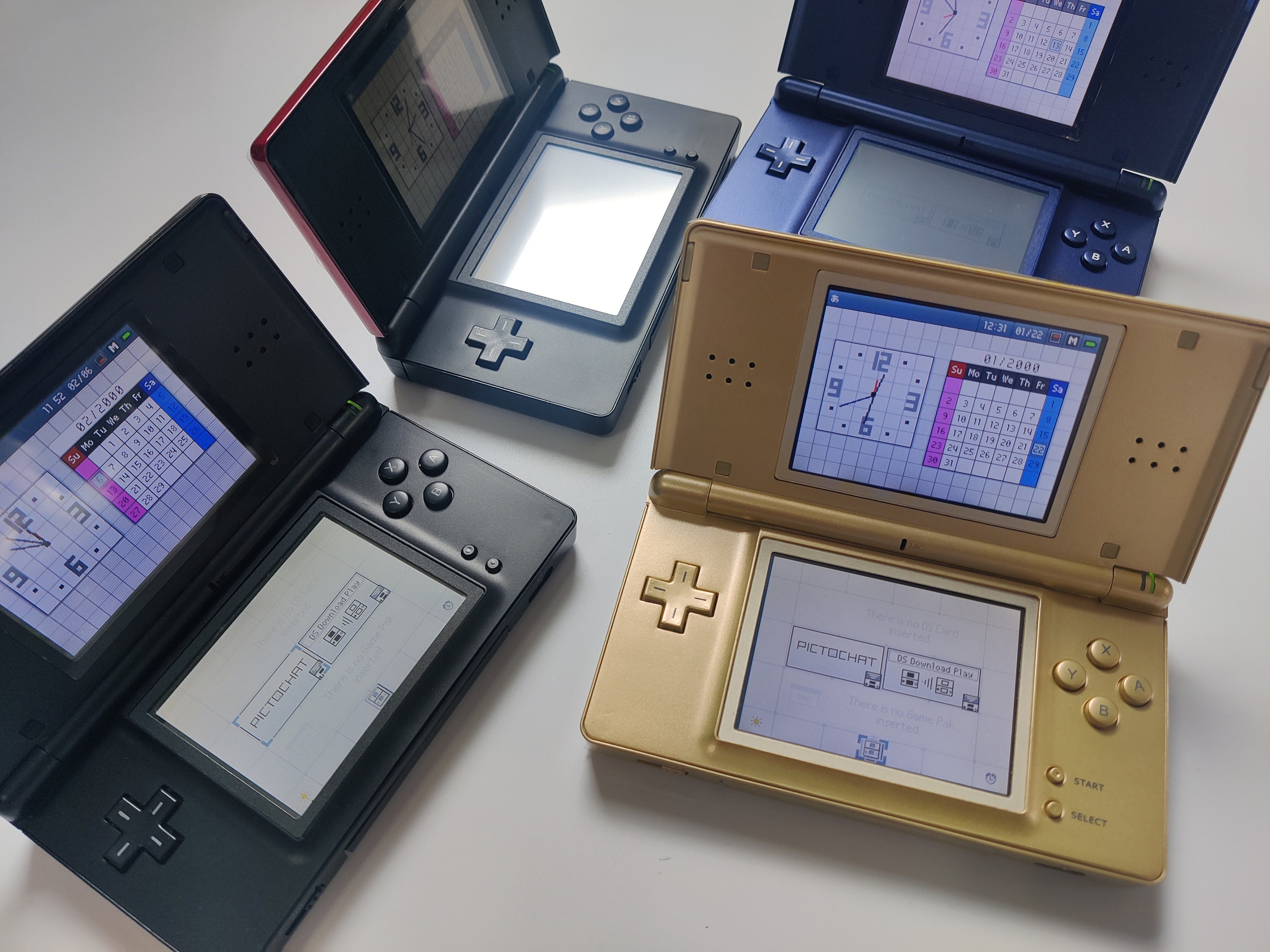 Nintendo DS Lite Konsole mit Touchstift & Ladegerät inklusive  