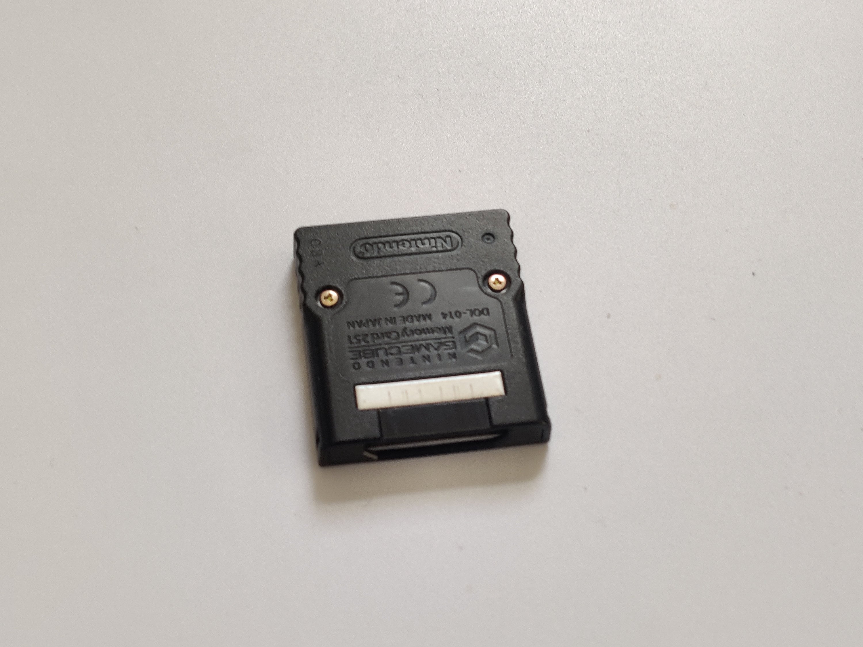 Carte mémoire Nintendo GameCube authentique DOL-014 -  France