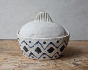Rustic lidded jar, handmade salt cellar, sugar bowl with lid, lidded jar, jewellery box, pottery gift