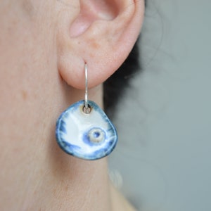 Single berry earrings image 3
