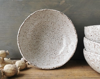 Weiße Keramik Suppenschüssel, Müslischüssel, handgefertigte Keramikschüssel, Bio-Steingutschüssel