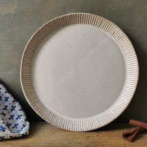 Piatto rustico in ceramica da 10,5&quot;, grande piatto da portata bianco, resistente ceramica in gres
