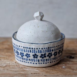 Handmade ceramic treasure box, salt cellar, lidded jar, sugar bowl with lid, jewellery dish, pottery gift for mom