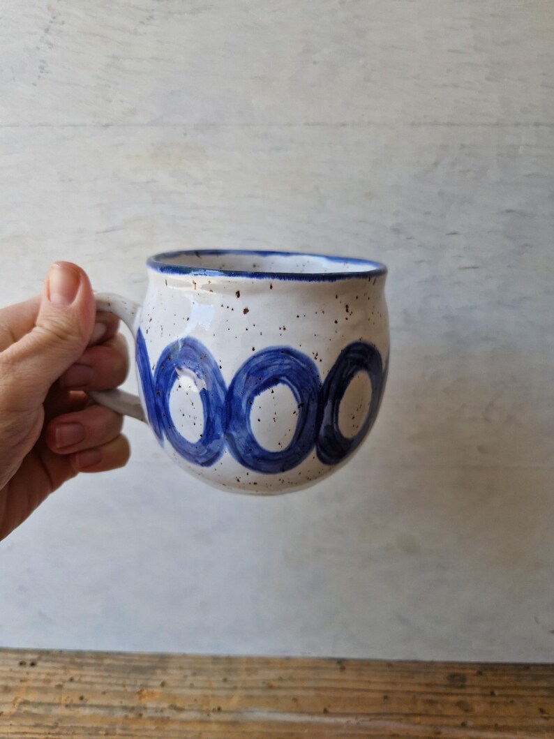 Handgemachte Kaffeetasse, Keramiktasse für Cappuccino oder Kaffee. Geschenk für blau-weißen Teeliebhaber Bild 3