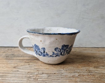 Cappuccino kopje handgemaakt, koffieliefhebbers cadeau, blauwe en witte rustieke keramische beker, bloementheekop