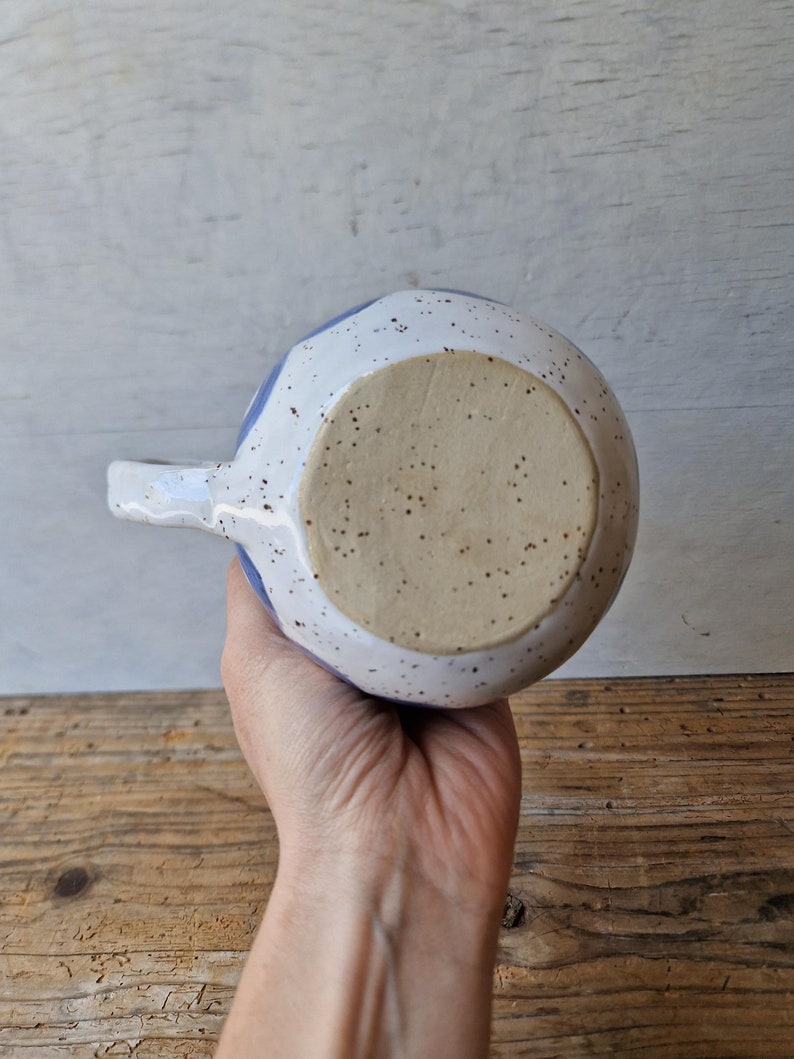 Handgemachte Kaffeetasse, Keramiktasse für Cappuccino oder Kaffee. Geschenk für blau-weißen Teeliebhaber Bild 5