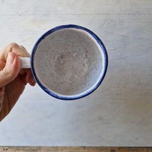 Handgemachte Kaffeetasse, Keramiktasse für Cappuccino oder Kaffee. Geschenk für blau-weißen Teeliebhaber Bild 4