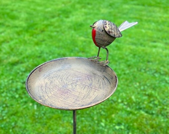 Robin Garden Bird Bath Bird Feeder Galvanised Metal Stake Brown