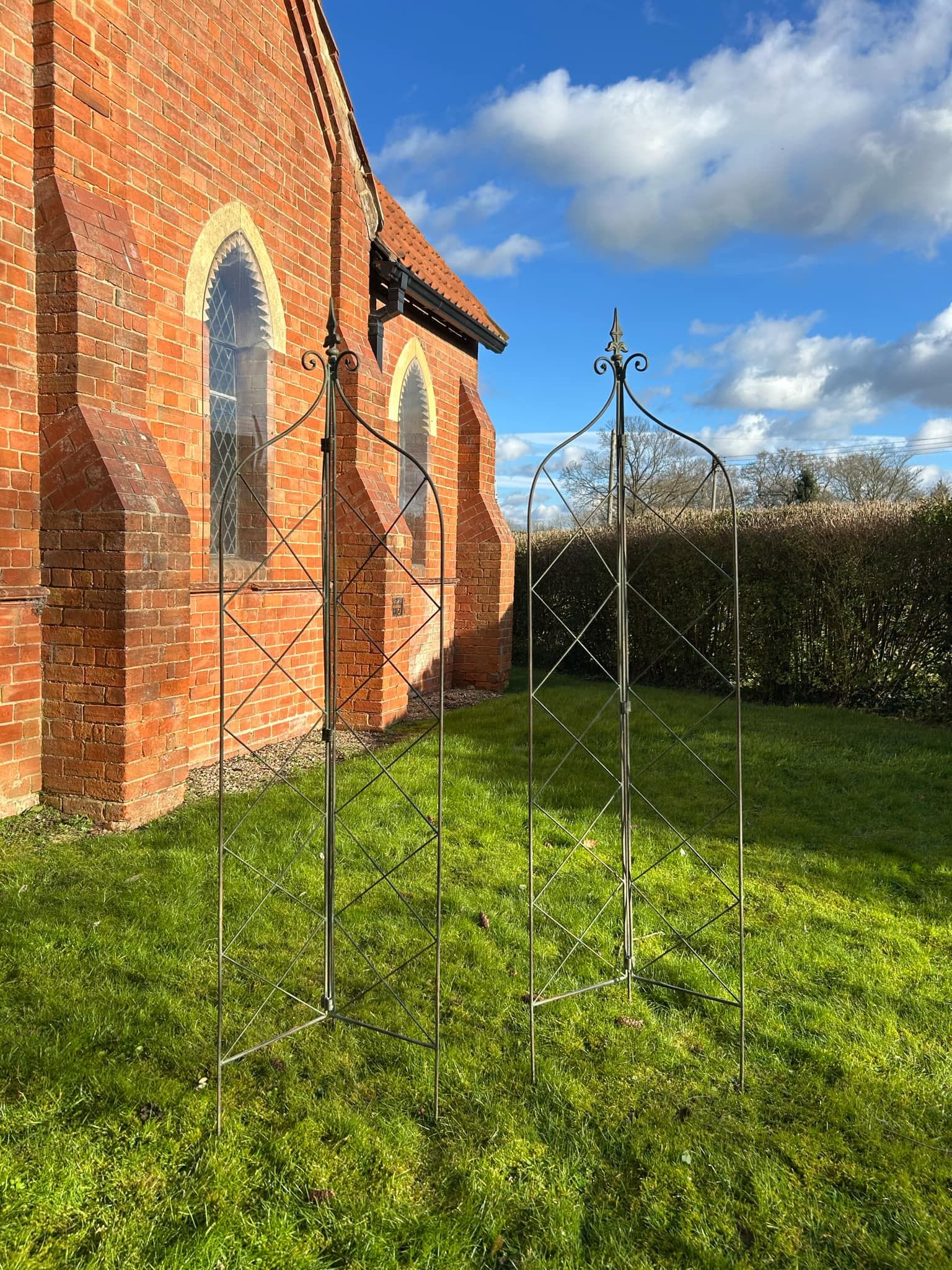 フランス アンティーク サヴィニャック ストロースタンド Verigoud Set of 2 Verdigris Folding Obelisk Plant Support Trellis Stake