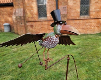 Unusual Metal Garden Bird With Top Hat Stake Toucan Green Parrot