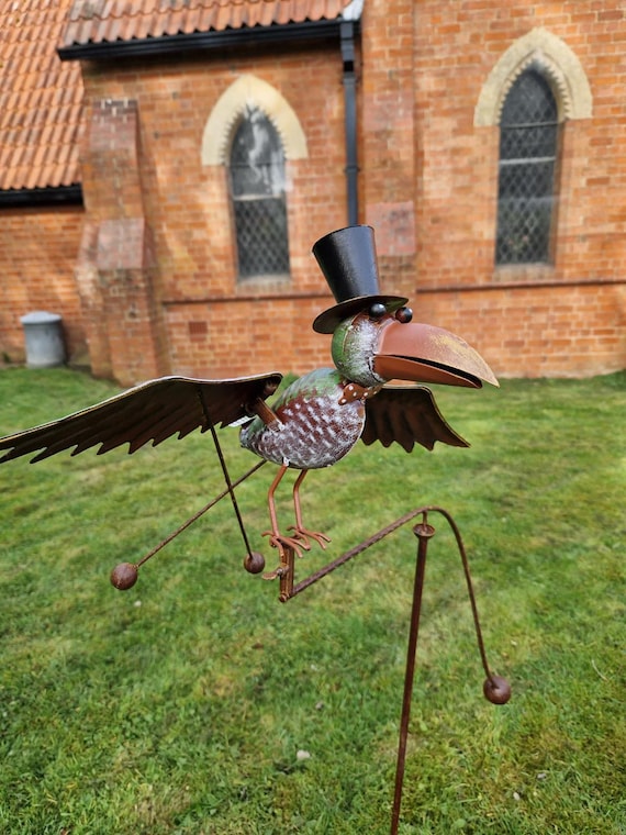 Unusual Metal Garden Bird With Top Hat Stake Toucan Green Parrot