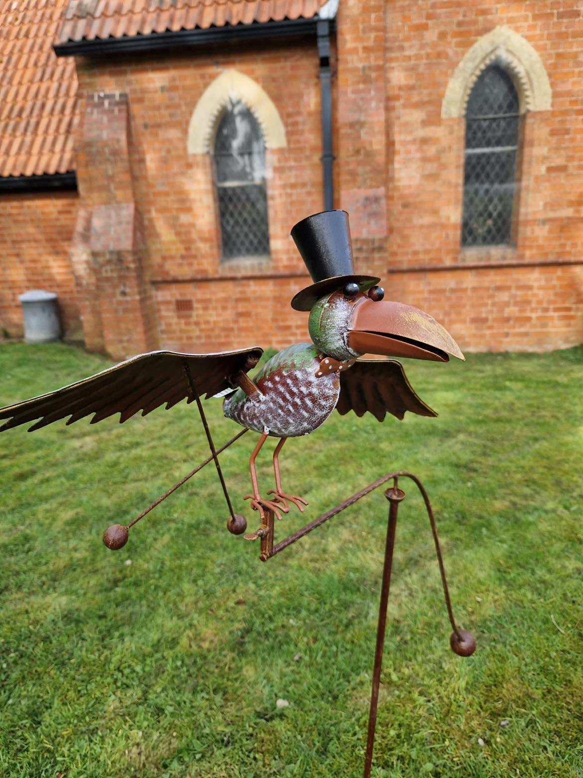 Unusual Metal Garden Bird With Top Hat Stake Toucan Green Parrot