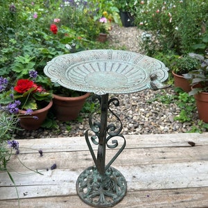 Verdigris Ornate Galvanised Metal Bird Bath Garden Decorative Feeder