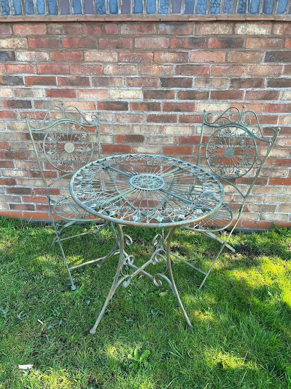 Green metal patio set online