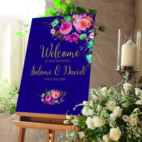 Roses welcome sign