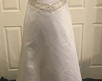 Elegant Strapless Wedding Dress By Jasmine