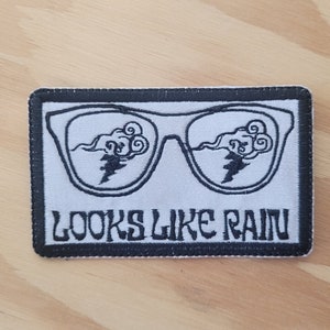 Parche bordado para coser hecho a mano &quot;Parece lluvia&quot;