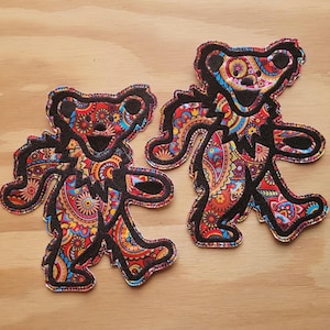 Écusson brodé grand ours Owsley à coudre sur tissu coloré