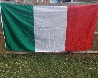 Italian National Flag 5' X 10' 100% Nylon - FREE SHIPPING!!