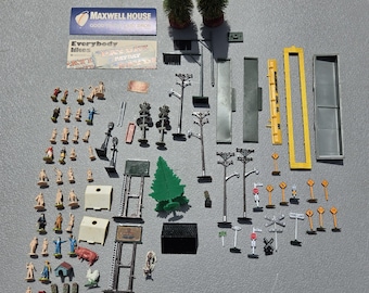 Vintage Toy Train Set Items - FREE SHIPPING!!