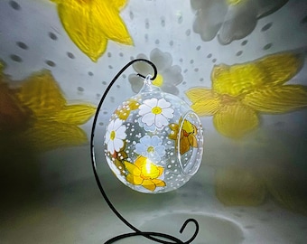 Daisy and daffodils glass candle holder, hanging tealight candle, spring shelf decor, unique gift idea