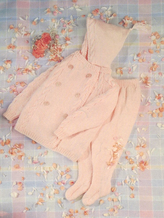 King Cole Baby DK Double Knitting Pattern Cabled Sweater Cardigans /& Hat 4966