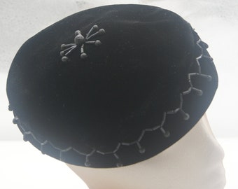50's Glenover Velvet Beaded Beret/ Black/  Tam/ /Beret/ Velvet and Beads/ Formal Hat/ Tea Party Hat/ Dress Hat/ Vintage
