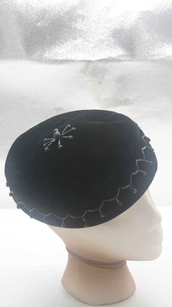 50's Glenover Velvet Beaded Beret/ Black/  Tam/ /B