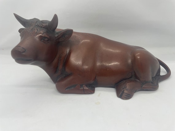Okimono  bronze,  Resting  Buffalo