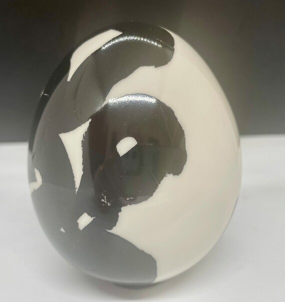 Royal Copenhagen Rare egg By Mogens Anderson