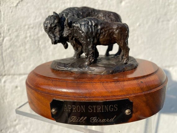 Bill Girard 1936 American buffalo with young - Bronze